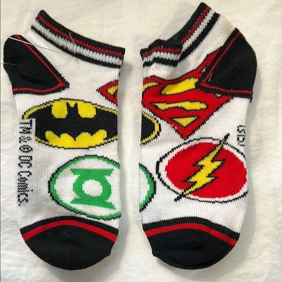 DC Comics Superhero Ankle Socks - Black and White 3-6 mo - Picture 2 of 3